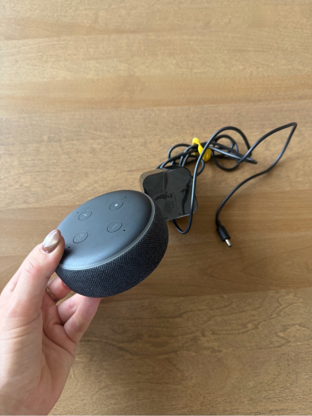 Alexa Echo Dot 3rd generation + charger
